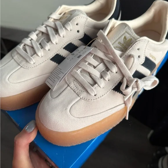 Adidas Samba women’s sneakers size 10 Cream With Black Stripes and Gum soles - Picture 2 of 4